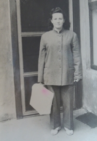 Žofie Slováčková (Zlámalová) coming back from prison
